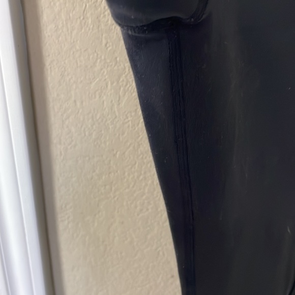 New Lululemon dance yoga black pants w ruching, purple waist band pockets 10 - Picture 10 of 10